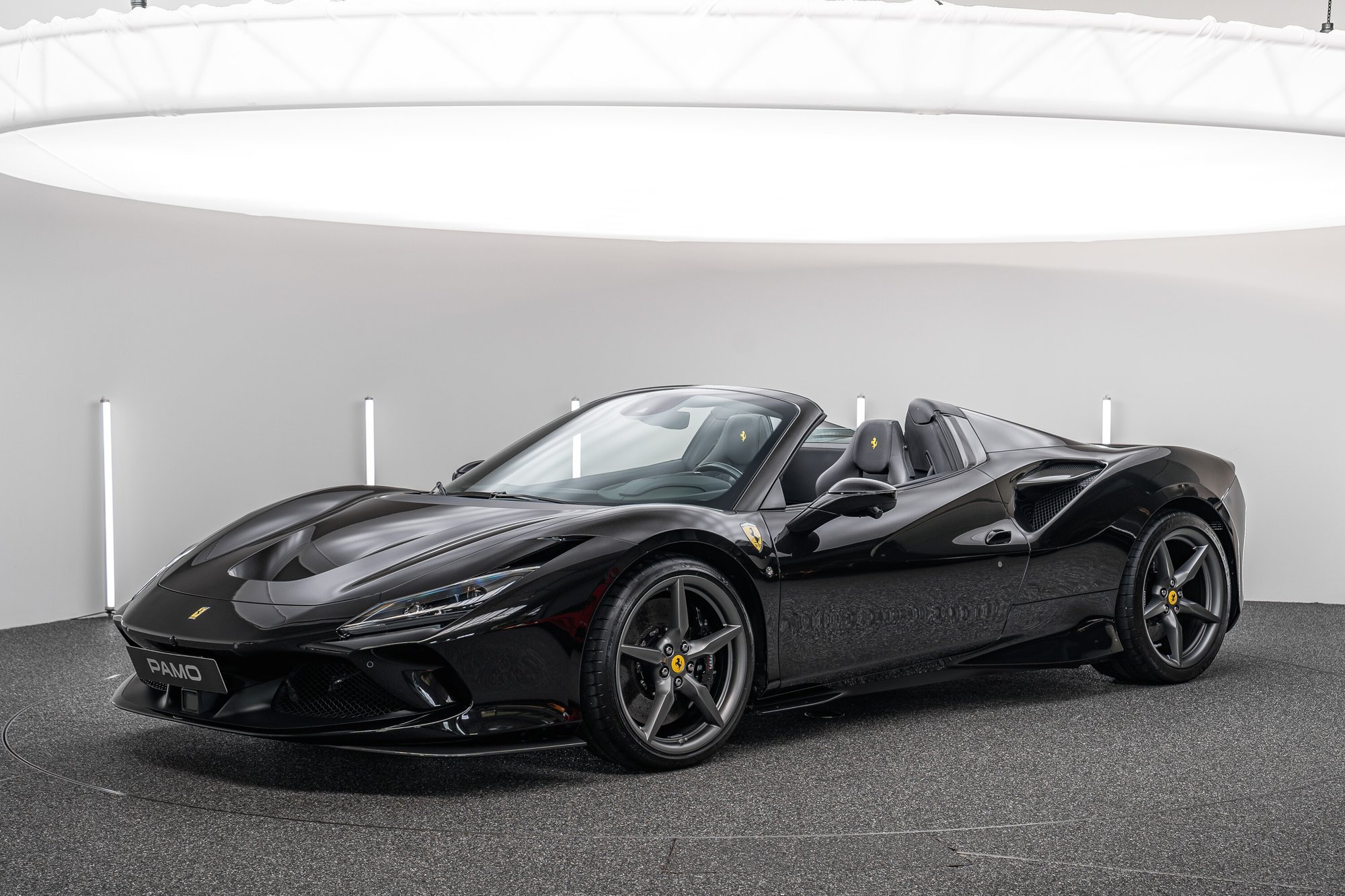 773_Ferrari_F8_Spider_black-13